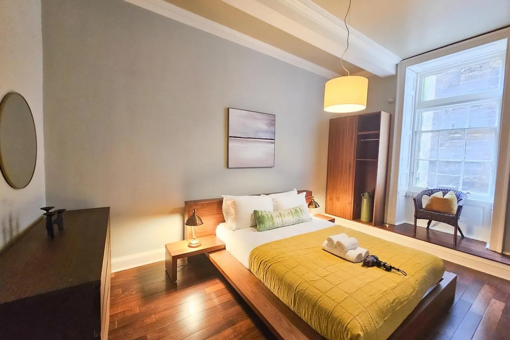 Spacious 2 Bedroom Apartment In The Heart Of New Town Edynburg