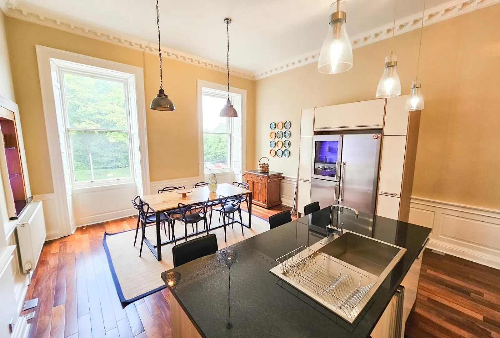 Spacious 2 Bedroom Apartment In The Heart Of New Town Edynburg Wielka Brytania