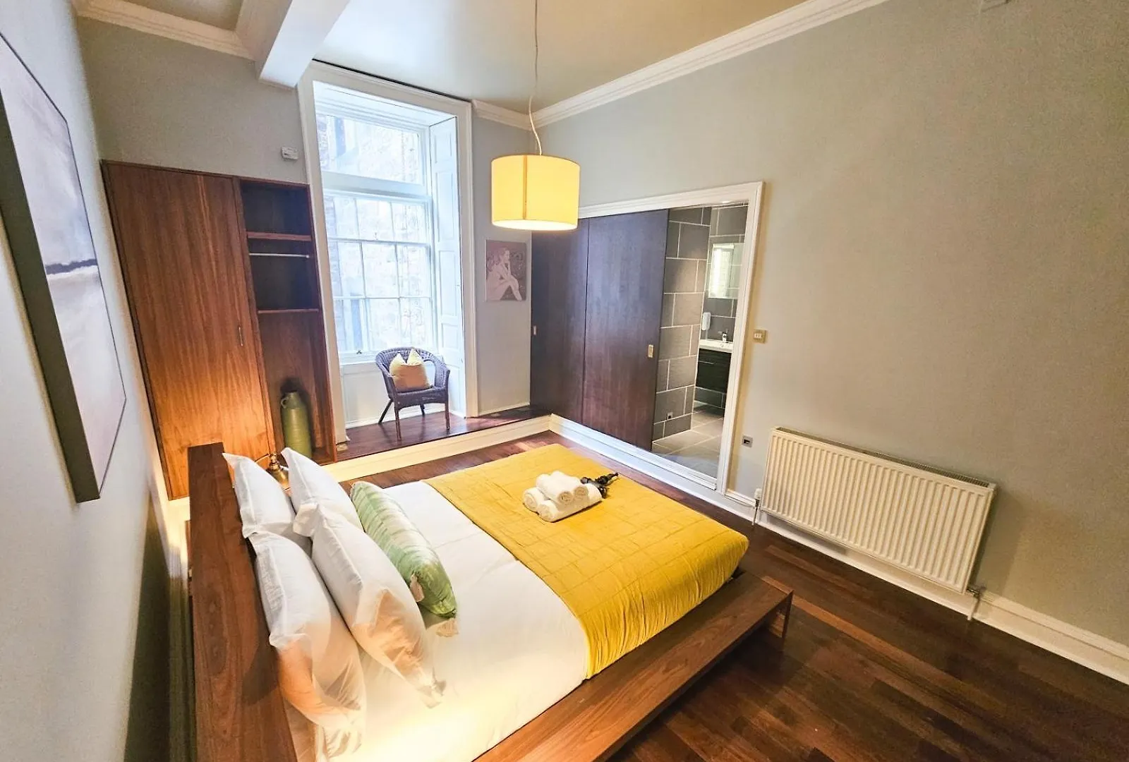 Spacious 2 Bedroom Apartment In The Heart Of New Town Edynburg