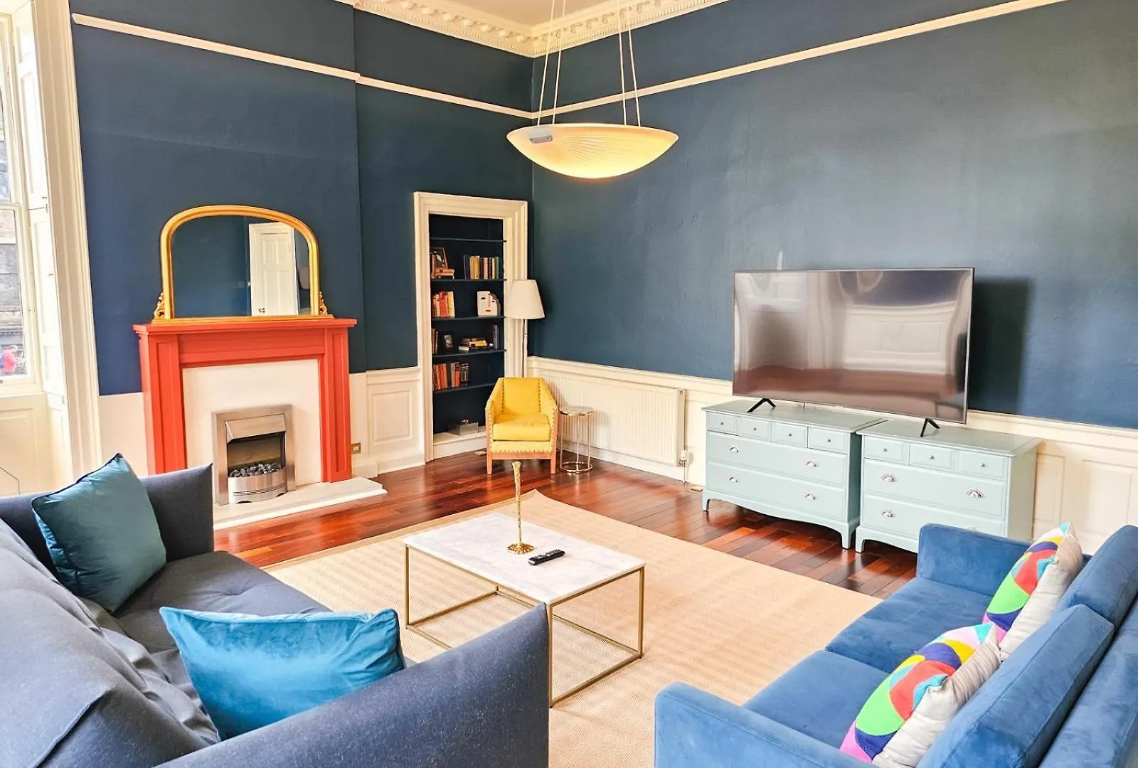 Spacious 2 Bedroom Apartment In The Heart Of New Town Edimburgo